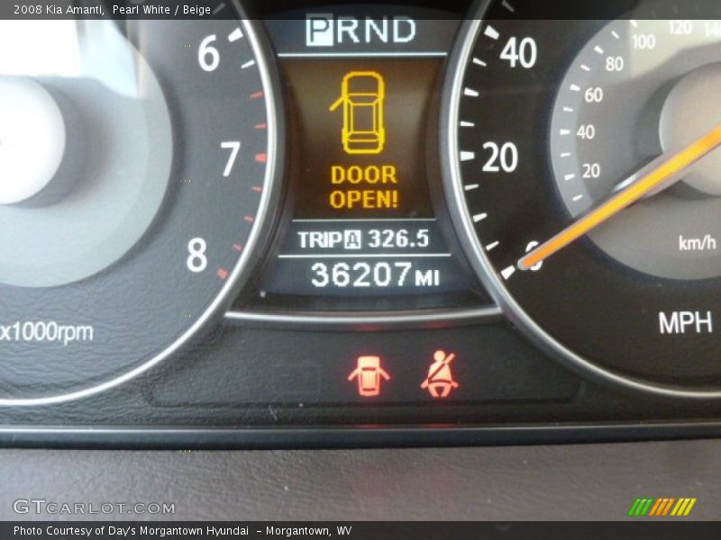 Pearl White / Beige 2008 Kia Amanti