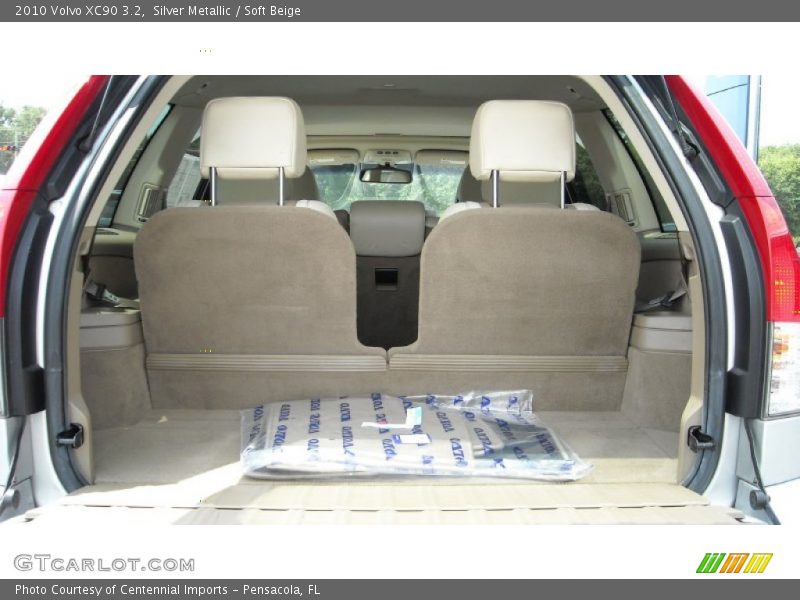 Silver Metallic / Soft Beige 2010 Volvo XC90 3.2