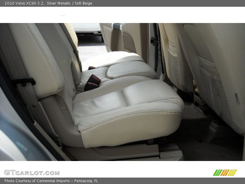 Silver Metallic / Soft Beige 2010 Volvo XC90 3.2