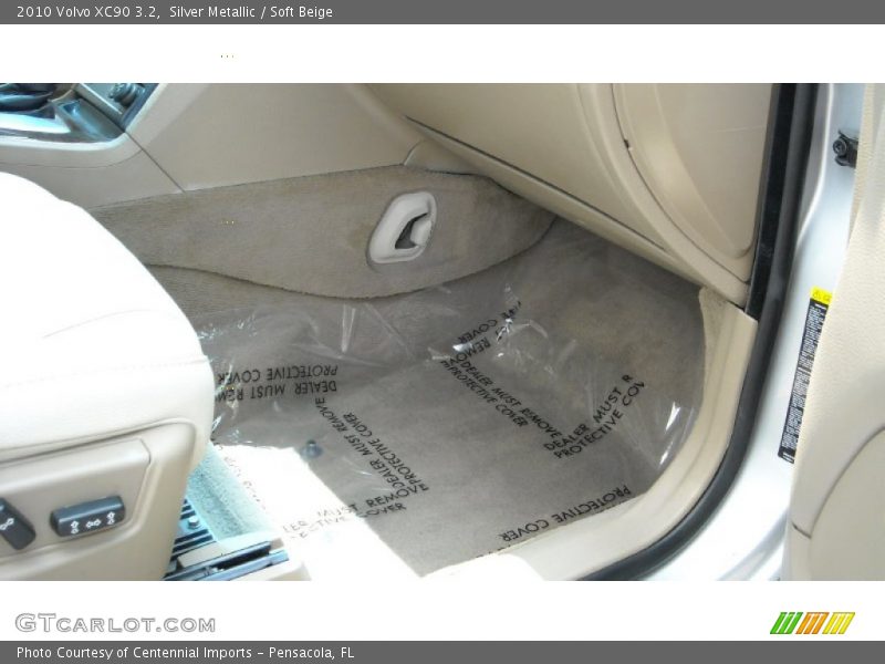 Silver Metallic / Soft Beige 2010 Volvo XC90 3.2