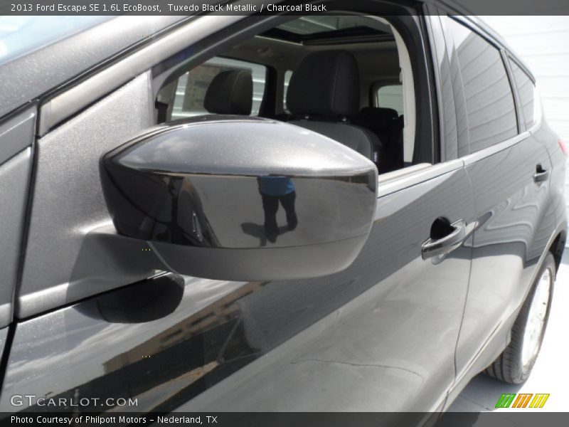 Tuxedo Black Metallic / Charcoal Black 2013 Ford Escape SE 1.6L EcoBoost