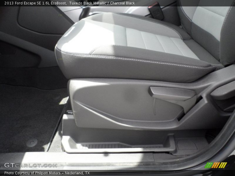 Tuxedo Black Metallic / Charcoal Black 2013 Ford Escape SE 1.6L EcoBoost