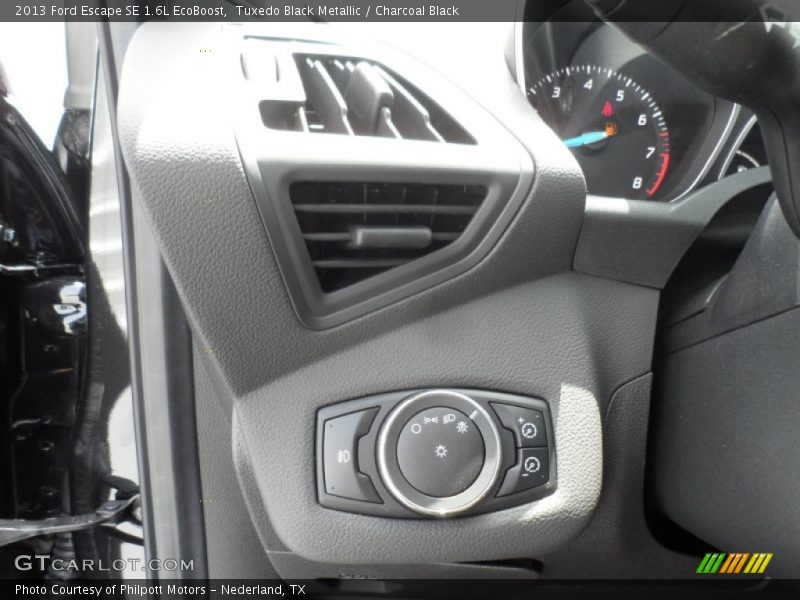 Tuxedo Black Metallic / Charcoal Black 2013 Ford Escape SE 1.6L EcoBoost