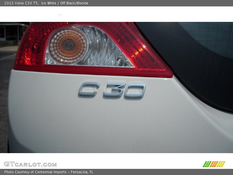 Ice White / Off Black/Blonde 2013 Volvo C30 T5