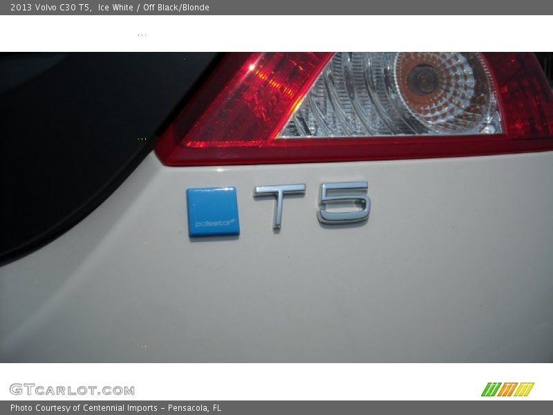 Ice White / Off Black/Blonde 2013 Volvo C30 T5