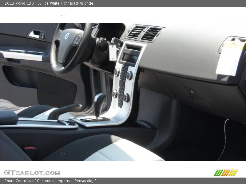 Ice White / Off Black/Blonde 2013 Volvo C30 T5
