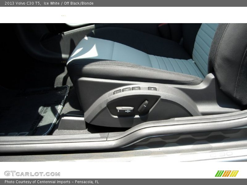 Ice White / Off Black/Blonde 2013 Volvo C30 T5