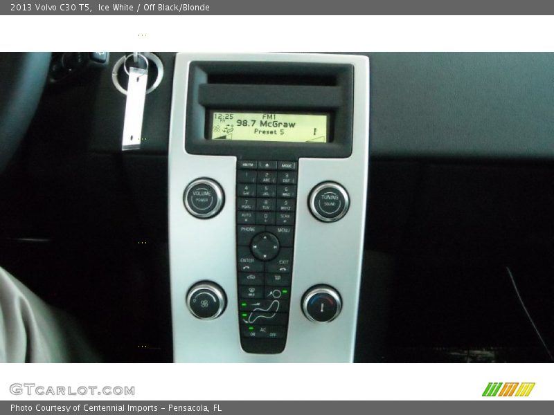 Ice White / Off Black/Blonde 2013 Volvo C30 T5