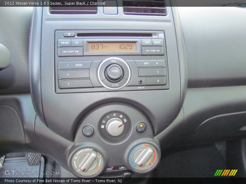 Super Black / Charcoal 2012 Nissan Versa 1.6 S Sedan