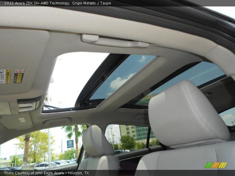 Sunroof of 2012 ZDX SH-AWD Technology