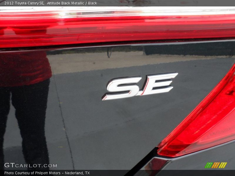 Attitude Black Metallic / Black 2012 Toyota Camry SE