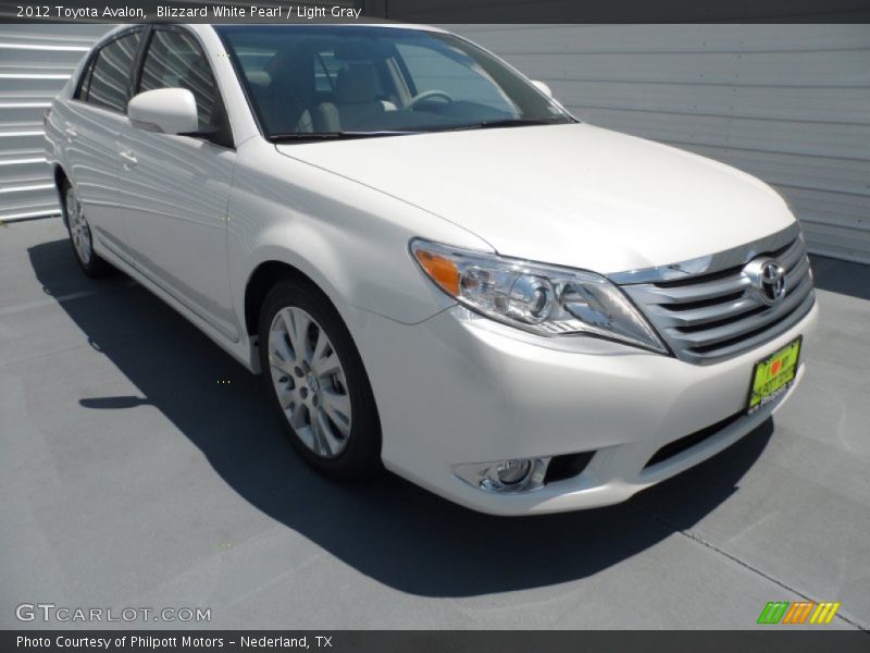 Blizzard White Pearl / Light Gray 2012 Toyota Avalon