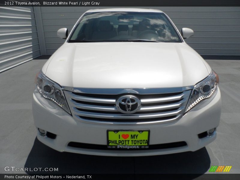 Blizzard White Pearl / Light Gray 2012 Toyota Avalon