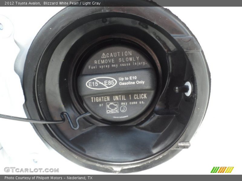 Blizzard White Pearl / Light Gray 2012 Toyota Avalon