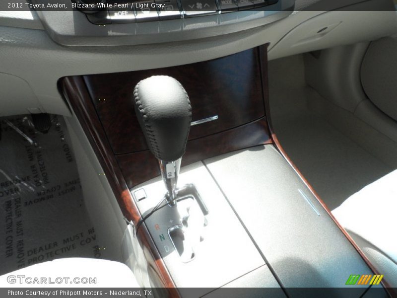 Blizzard White Pearl / Light Gray 2012 Toyota Avalon