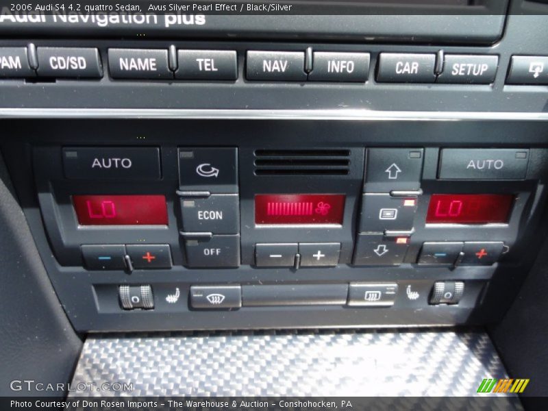 Controls of 2006 S4 4.2 quattro Sedan