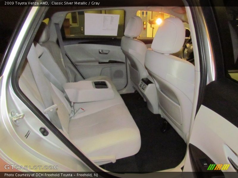 Classic Silver Metallic / Gray 2009 Toyota Venza AWD