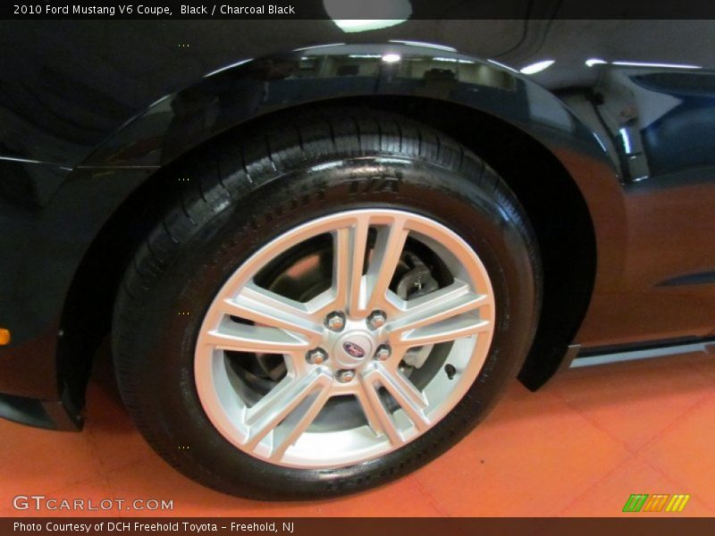 Black / Charcoal Black 2010 Ford Mustang V6 Coupe