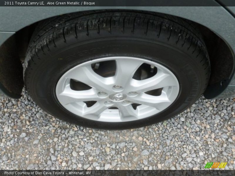 Aloe Green Metallic / Bisque 2011 Toyota Camry LE
