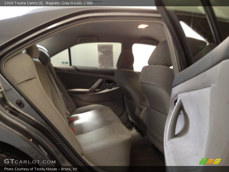 Magnetic Gray Metallic / Ash 2009 Toyota Camry LE