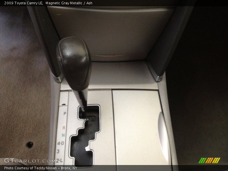 Magnetic Gray Metallic / Ash 2009 Toyota Camry LE