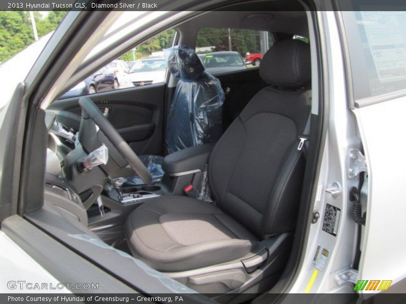 Front Seat of 2013 Tucson GLS