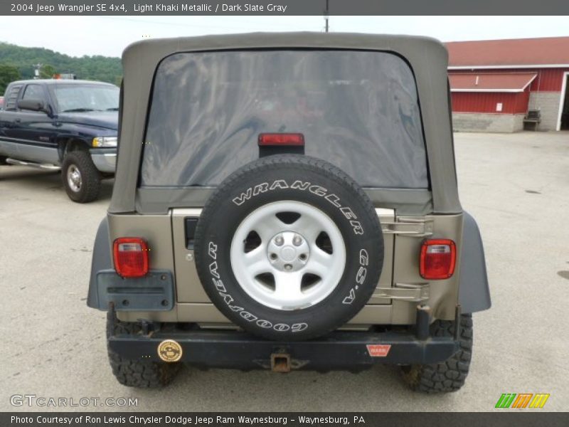 Light Khaki Metallic / Dark Slate Gray 2004 Jeep Wrangler SE 4x4