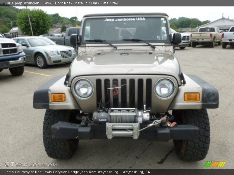 Light Khaki Metallic / Dark Slate Gray 2004 Jeep Wrangler SE 4x4