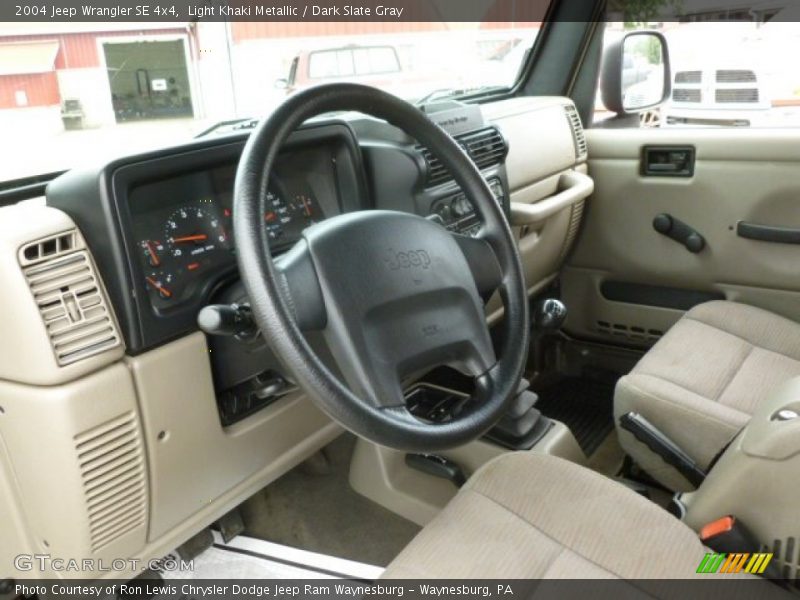 Light Khaki Metallic / Dark Slate Gray 2004 Jeep Wrangler SE 4x4