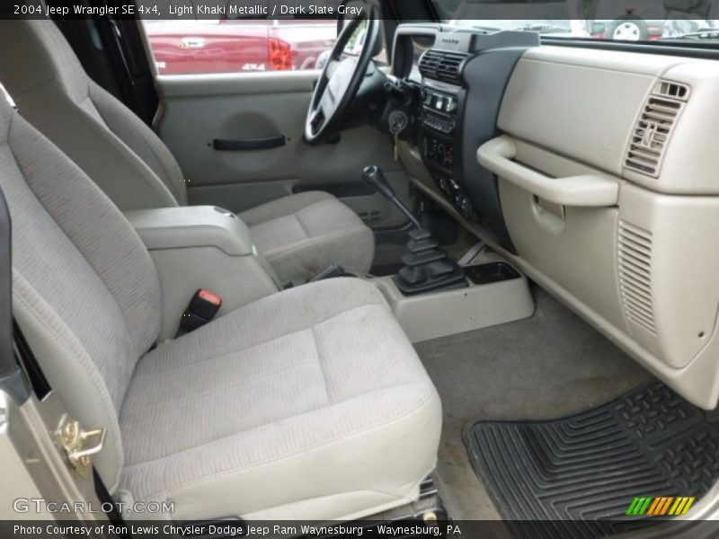 Light Khaki Metallic / Dark Slate Gray 2004 Jeep Wrangler SE 4x4