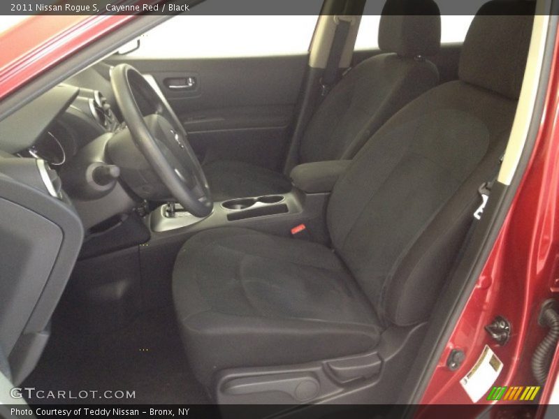 Cayenne Red / Black 2011 Nissan Rogue S