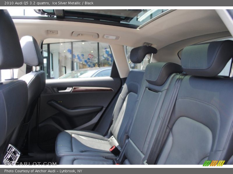 Ice Silver Metallic / Black 2010 Audi Q5 3.2 quattro