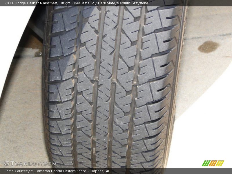 Bright Silver Metallic / Dark Slate/Medium Graystone 2011 Dodge Caliber Mainstreet