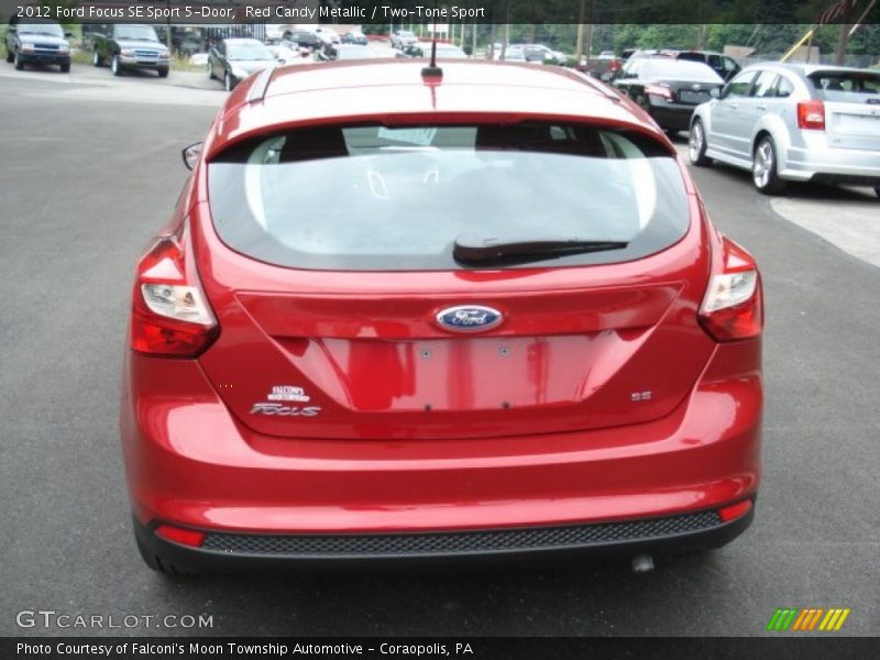 Red Candy Metallic / Two-Tone Sport 2012 Ford Focus SE Sport 5-Door