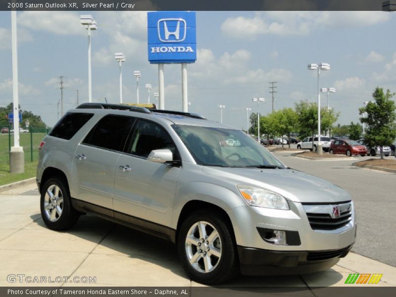 Silver Pearl / Gray 2008 Saturn Outlook XR