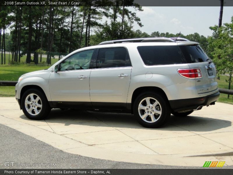 Silver Pearl / Gray 2008 Saturn Outlook XR