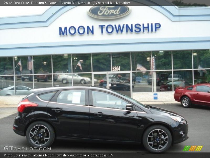 Tuxedo Black Metallic / Charcoal Black Leather 2012 Ford Focus Titanium 5-Door