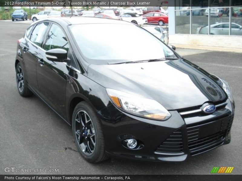 Front 3/4 View of 2012 Focus Titanium 5-Door