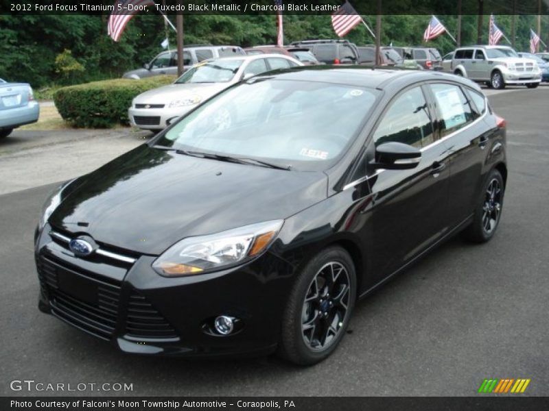 Tuxedo Black Metallic / Charcoal Black Leather 2012 Ford Focus Titanium 5-Door