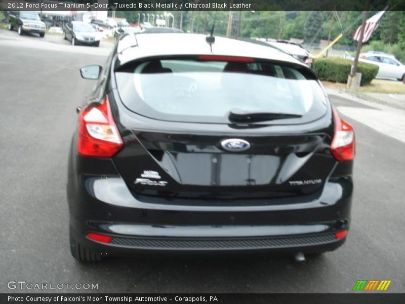 Tuxedo Black Metallic / Charcoal Black Leather 2012 Ford Focus Titanium 5-Door