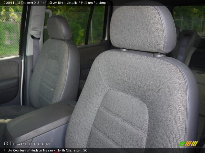 Silver Birch Metallic / Medium Parchment 2004 Ford Explorer XLS 4x4
