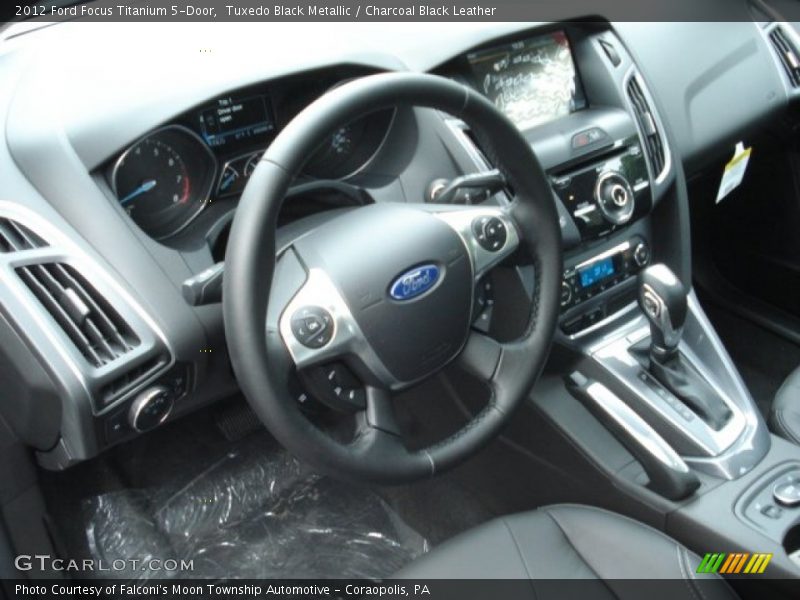 Tuxedo Black Metallic / Charcoal Black Leather 2012 Ford Focus Titanium 5-Door