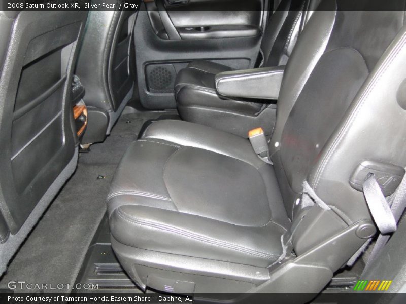Silver Pearl / Gray 2008 Saturn Outlook XR