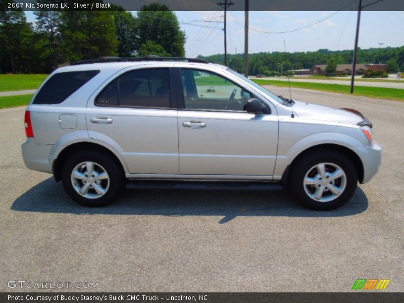 Silver / Black 2007 Kia Sorento LX