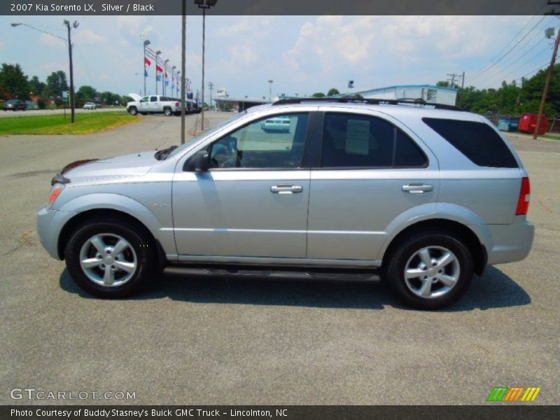 Silver / Black 2007 Kia Sorento LX
