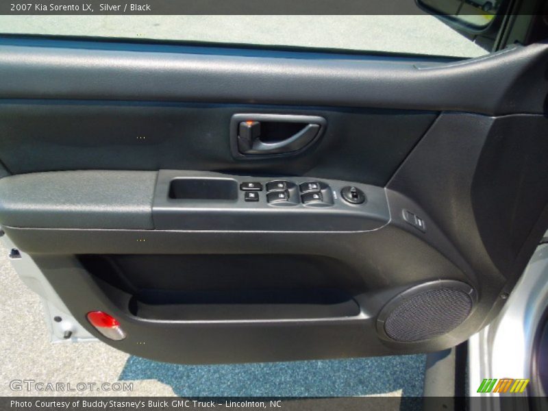 Silver / Black 2007 Kia Sorento LX