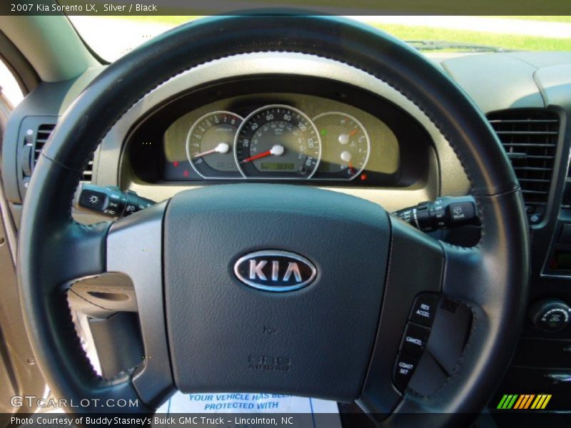 Silver / Black 2007 Kia Sorento LX