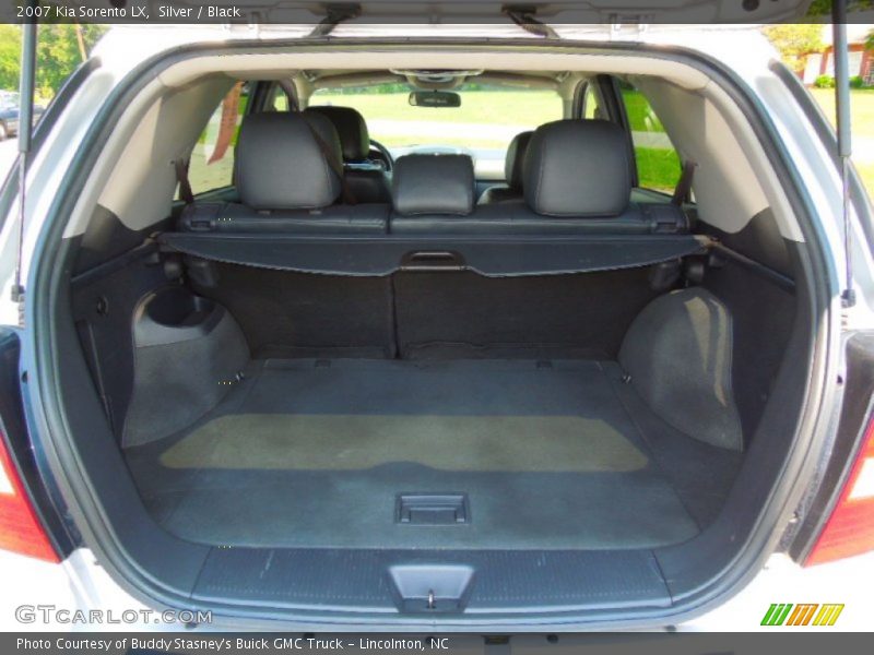 Silver / Black 2007 Kia Sorento LX