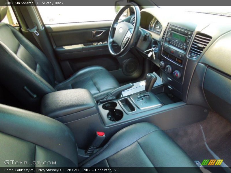 Silver / Black 2007 Kia Sorento LX