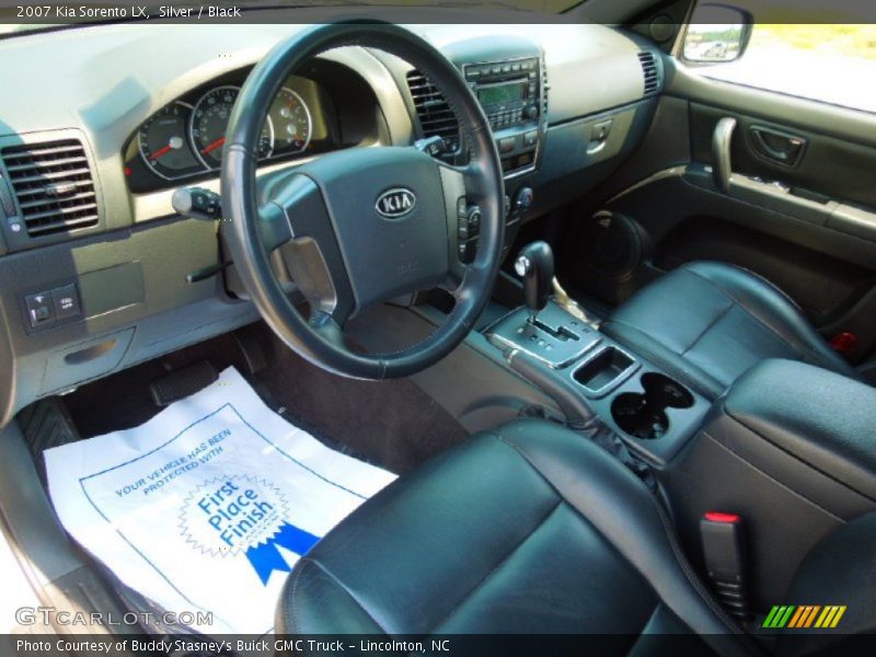 Silver / Black 2007 Kia Sorento LX
